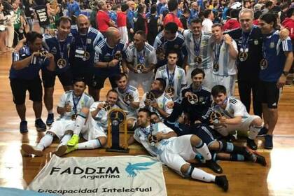 Los Halcones, el seleccionado de futsal con síndrome de Down, son subcampeones del mundo
