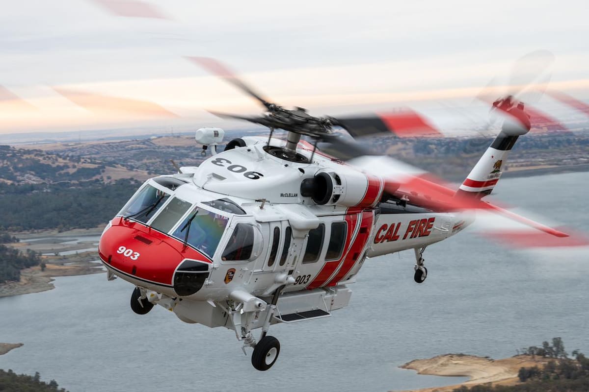 Los helicópteros que combatían el fuego chocaron en pleno vuelo