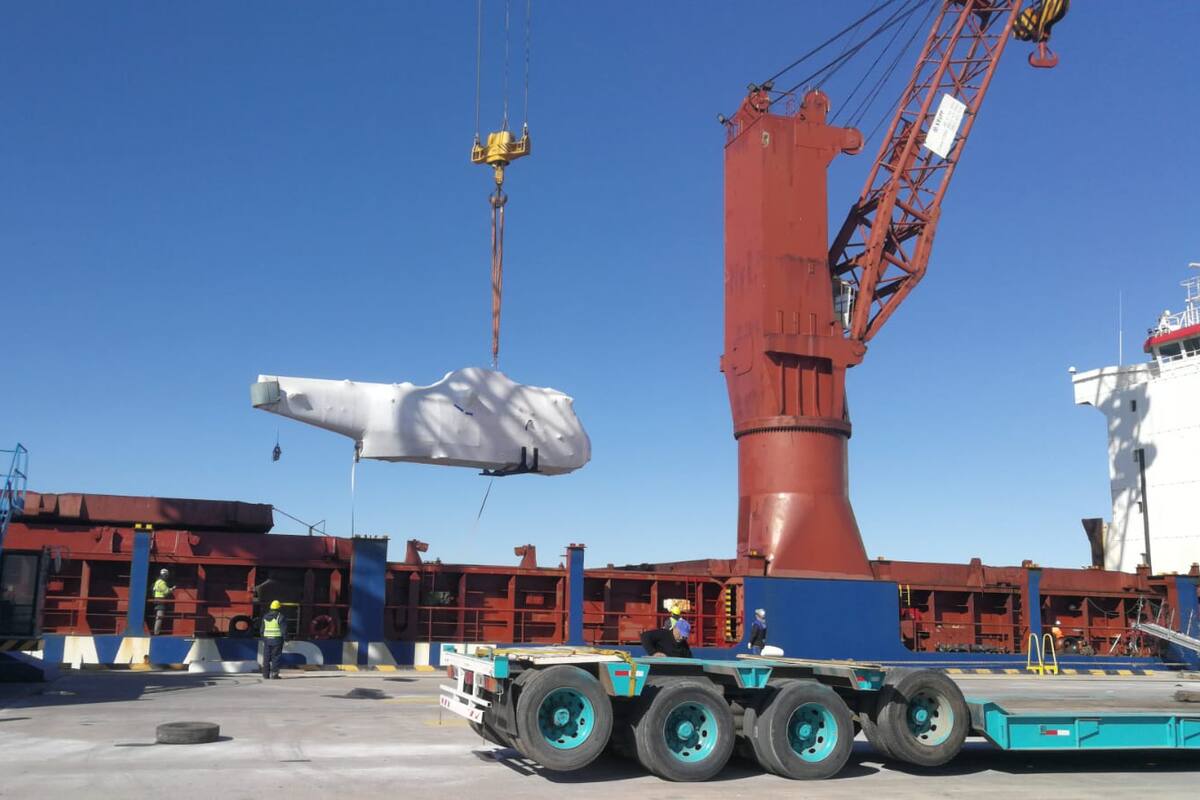 Los helicópteros Sea King SH-3H modernizados llegaron al puerto de Bahía Blanca