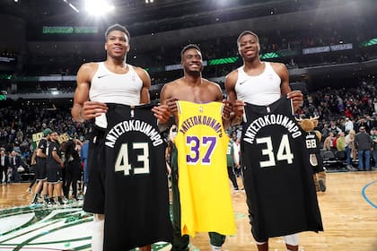 los hermanos Antetokounmpo