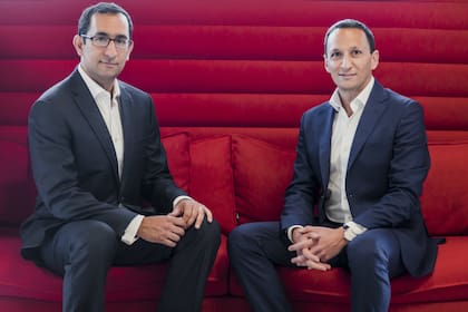Los hermanos Armen y Rafael Karamanian