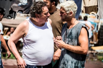 Los hermanos Borges festejan sus primeras victorias con un asado en el patio