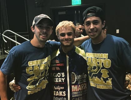 Los hermanos Gaudreau viajaban en bicicleta cuando fueron golpeados por un vehículo