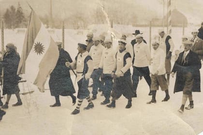 Los hermanos Gramajo y una comitiva argentina en las olimpíadas
