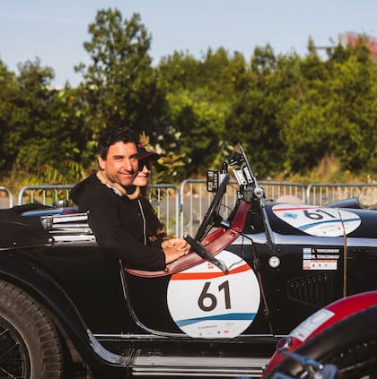Los hermanos Juan y Margarita Tonconogy, los argentinos que se consagraron campeones en la edición 2026 de las 1000 Millas. "Mi papá corría rally y mi hermano arrancó de chico con él, pero yo empecé a correr de grande, en 2015", contó Margarita