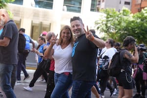 Los hermanos Menéndez: Karina (intendenta interina de Merlo) y Gustavo (intendente en uso de licencia, que será candidato)