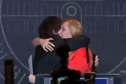 Los hermanos Milei el día del triunfo, en 2023