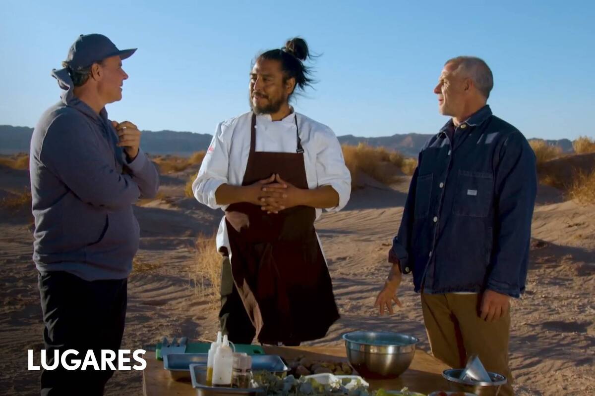 Roberto Petersen junto a Leonole Cuevas, en San Pedro de Atacama.