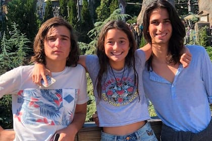 Los hijos de Romina Yan reunidos años atrás: Valentín, Azul y Franco