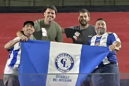 Los hinchas de Cerro Largo que se volvieron virales tras la primera victoria en la Sudamericana del equipo