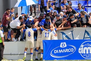 Godoy Cruz frustró la ilusión de Ferro en el último centro y jugará con Tristán Suárez la final por el primer ascenso