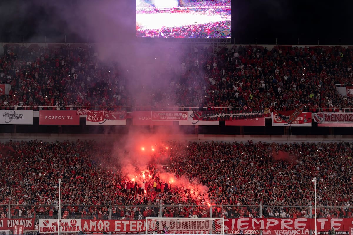 Los hinchas de Independiente viven un momento de incertidumbre por la crisis de su club