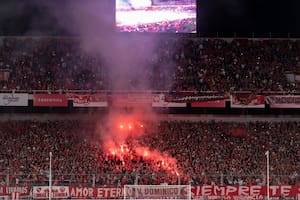 Los hinchas de Independiente viven un momento de incertidumbre por la crisis de su club