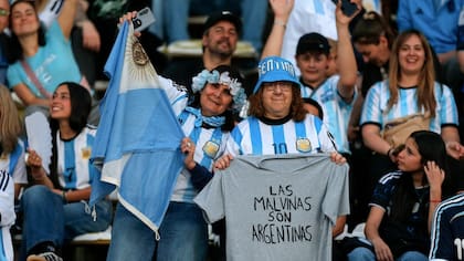 Los hinchas empiezan a copar el Mario Alberto Kempes, que tendrá igualmente aforo reducido