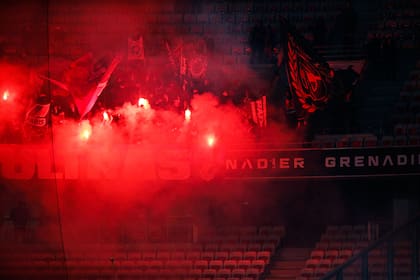 Los hinchas más radicalizados de PSG siguen con acciones de rechazo al equipo