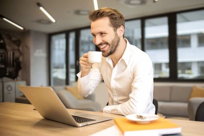 Los hombres de 40 años o más reciben muchos beneficios del café