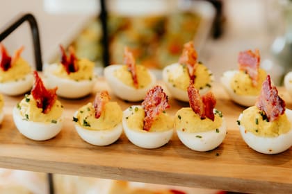 Los huevos rellenos es el plato tradicional de Navidad que no puede faltar en tu mesa