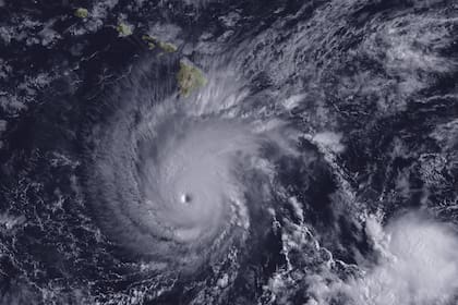 Los huracanes se forman a partir de la variación en las temperaturas del mar y bajas presiones que ocasionan fuertes vientos y tormentas