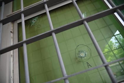 Los impactos de bala en el Hospital de Emergencia Clemente Álvarez