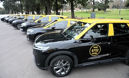Los incentivos porteños se enfocan en que crezca la flota de taxis eléctricos en la ciudad