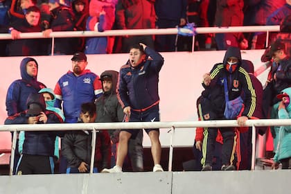 Los incidentes en el partido de este miércoles por la noche.