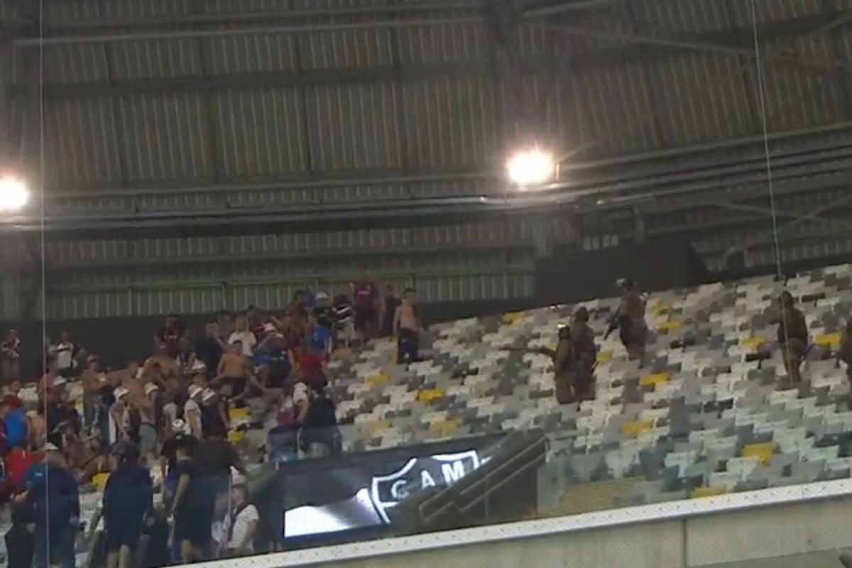 Los incidentes en las tribunas del estadio de Atlético Mineiro en Belo Horizonte