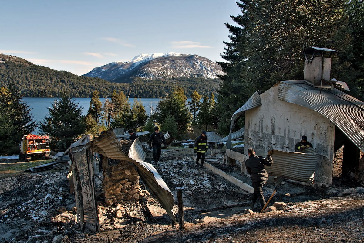Los incidentes en Villa Mascardi a 30 km de Bariloche comenzaron en 2018 y se Intensificaron en las ultimas semanas con la cuarentena y la ausencia de fuerzas policiales.