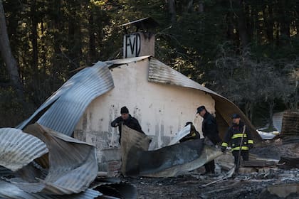 Los actos de vandalismo no se detienen en Villa Mascardi, a 30 kilómetros de Bariloche, y por eso se creo una mesa de diálogo entre las partes