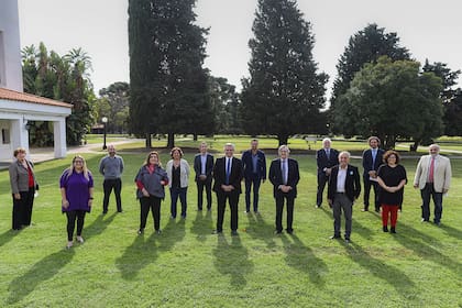Los infectólogos que asesoran al presidente Alberto Fernández en la lucha contra el coronavirus analizarán un conjunto de datos para dar su opinión respecto de que sucederá después del 28 de junio, cuando vencerá la actual cuarentena