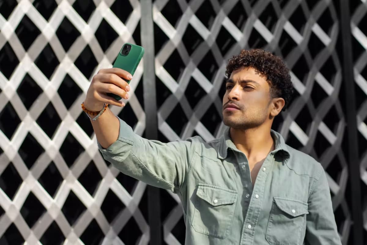 Los influencers financieros identifican a usuarios jóvenes interesados en finanzas y los bombardean con publicidades