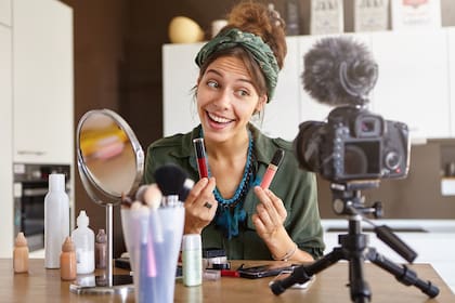 Los influencers y creadores de contenidos califican en la exención, debido a la naturaleza de sus ingresos por propinas a través de donaciones de seguidores, patrocinios y contribuciones voluntarias
