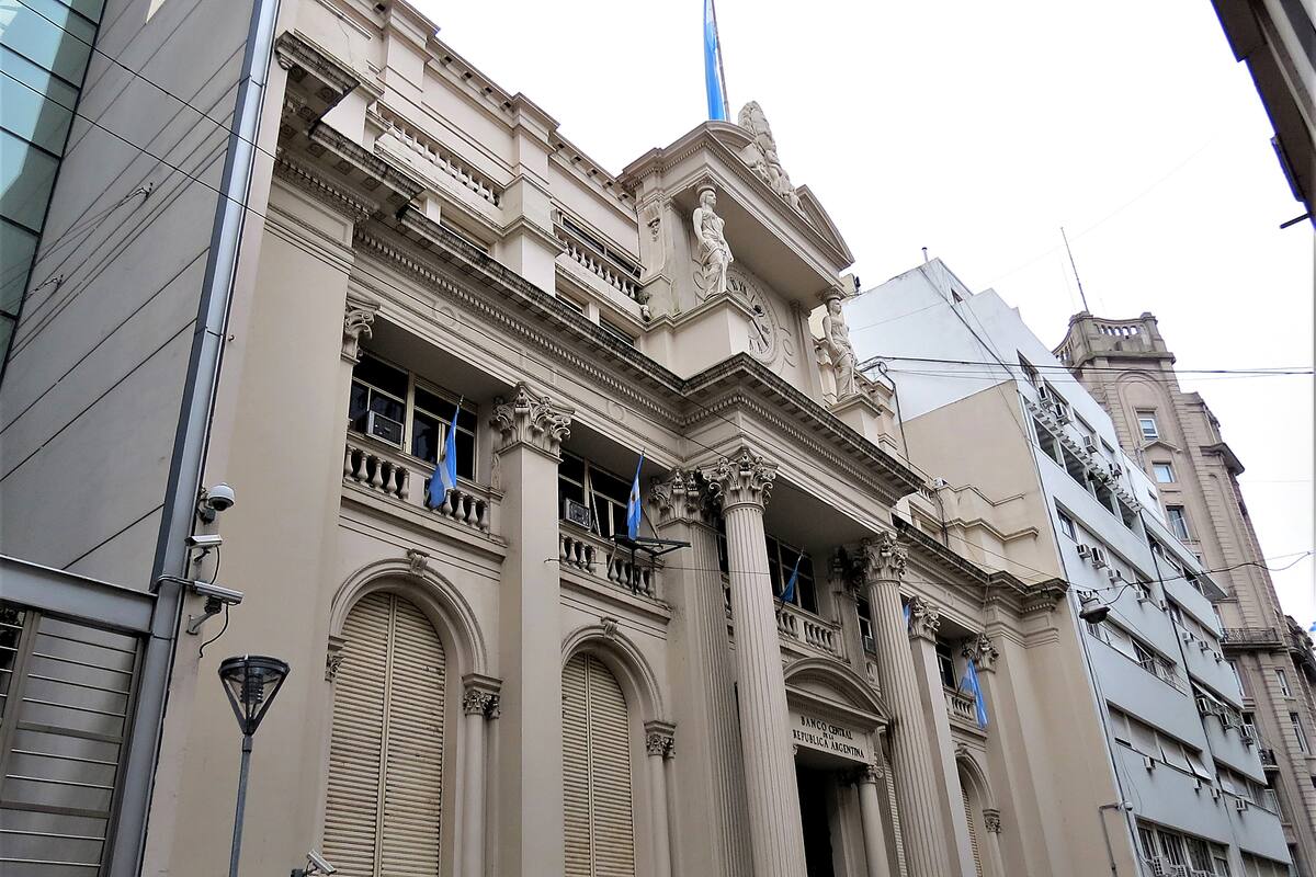 Los ingresos extraordinarios vienen salvando al BCRA