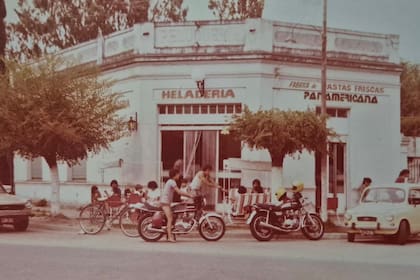 Los inicios de la heladería cuando convivía con la fábrica de pastas