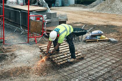 Los inmigrantes de Florida analizan sus opciones ante la entrada en vigor de la ley SB1718 (la imagen es ilustrativa)