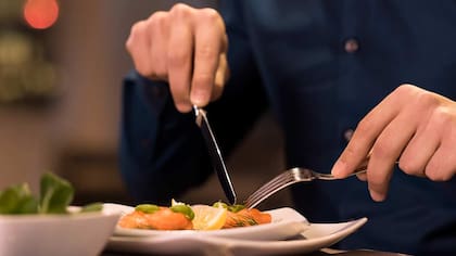 Los inspectores de Michelin visitan los restaurantes de incógnito y pagan sus cuentas.