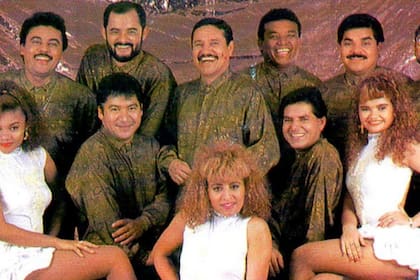 Los integrantes de la Banda Blanca, el grupo que popularizó "Sopa de caracol" en 1991