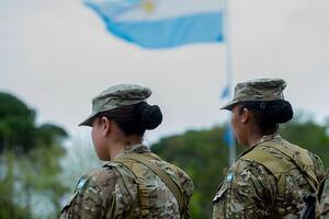 Los integrantes de las Fuerzas Armadas reciben un incremento salarial este mes