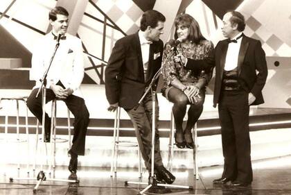 Los integrantes de Midachi en sus inicios cuando ya circulaban por programas televisivos