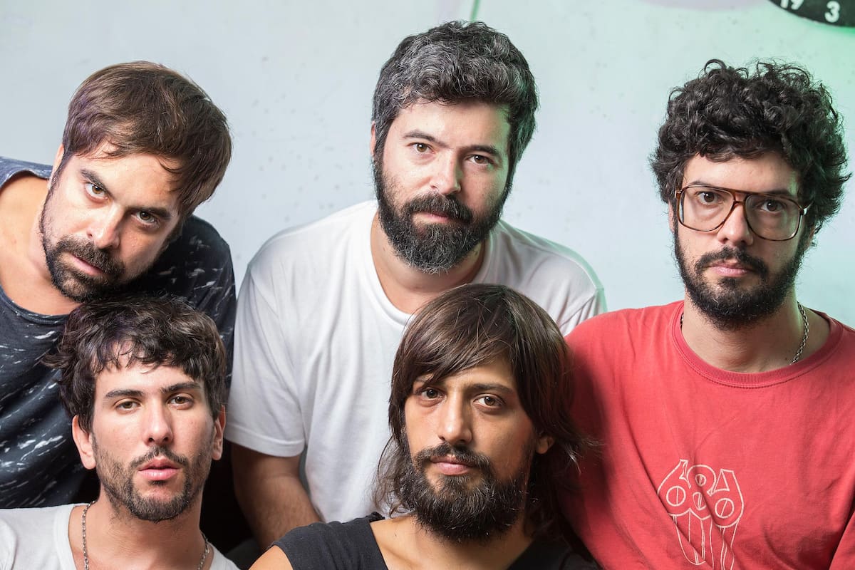 Los integrantes de Onda Vaga en su estudio, marzo de 2017