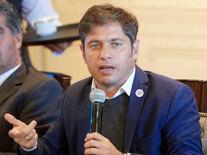 Los intendentes bonaerenses oficialistas esperan que el gobernador Axel Kicillof comparta con los municipios los fondos que recibe del Estado nacional