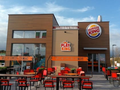 Los interesados en estas promociones deben registrarse de manera gratuita en el programa Royal Perks (Archivo)