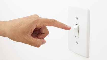 Los interruptores de luz de la cocina, los grandes olvidados de la limpieza
