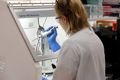 Los investigadores echaron al aire el virus con un nebulizador y tiempo más tarde comprobaron su resistencia