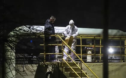 Los investigadores en el lugar del hecho