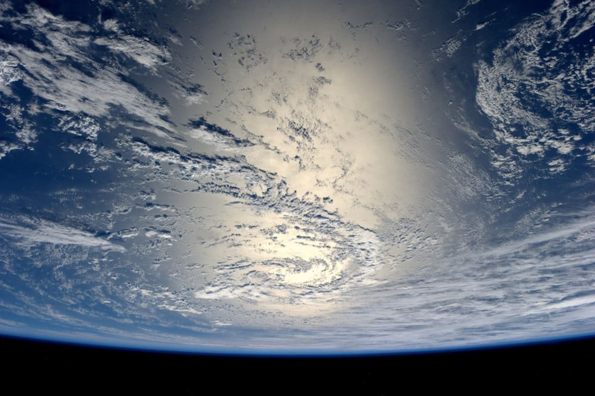 Los investigadores partieron de la base de que un incidente cósmico como el impacto de un meteorito cambiaría el sentido de rotación de la Tierra.