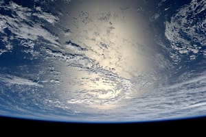 Los investigadores partieron de la base de que un incidente cósmico como el impacto de un meteorito cambiaría el sentido de rotación de la Tierra.