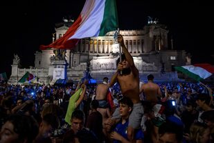 Los italianos salieron en masa a celebrar la victoria en la Eurocopa el 11 de julio de 2021