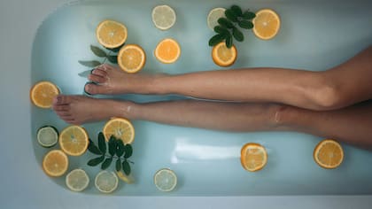 Los jabones que se usen en el cuerpo deben cuidar el pH natural del cuerpo (imagen ilustrativa)
