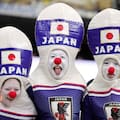 Un partido con la hinchada japonesa, entre cantitos argentinos y la limpieza de las tribunas