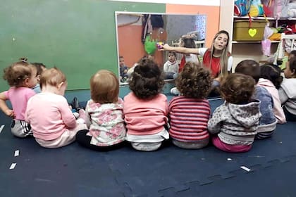 El programa de ayuda para los jardines de infantes, cuya economía se desmoronó por la pandemia del coronavirus, prevé que el monto del apoyo económico será de 20.000 pesos, o hasta la concurrencia del salario neto de cada trabajador